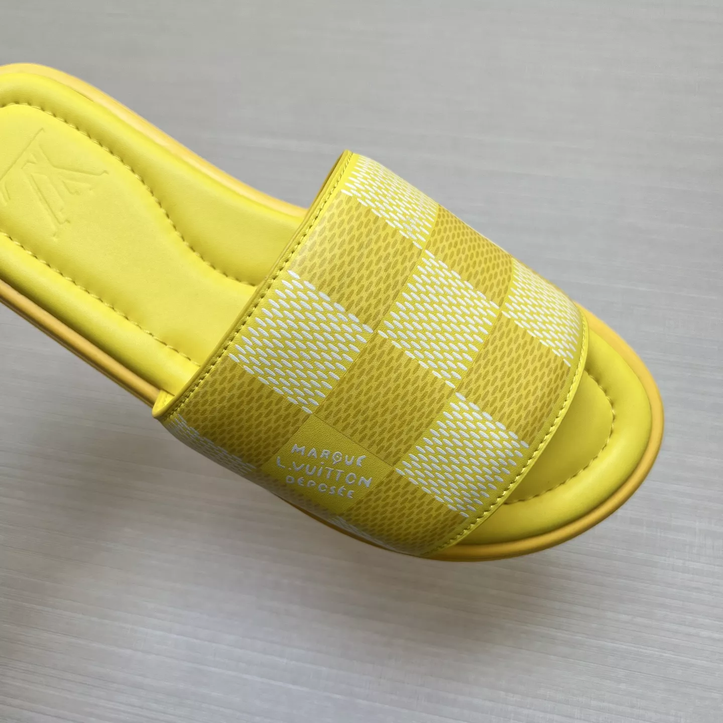 Louis Vuitton Slippers For Men Fashionable 8463