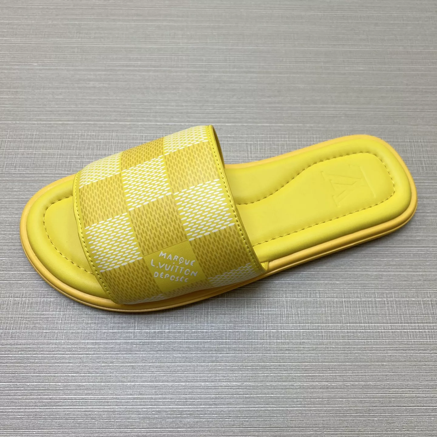 Louis Vuitton Slippers For Men Fashionable 8463