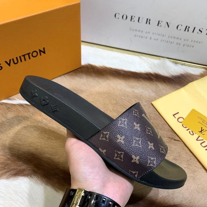 Louis Vuitton Slippers For Men Functional 701