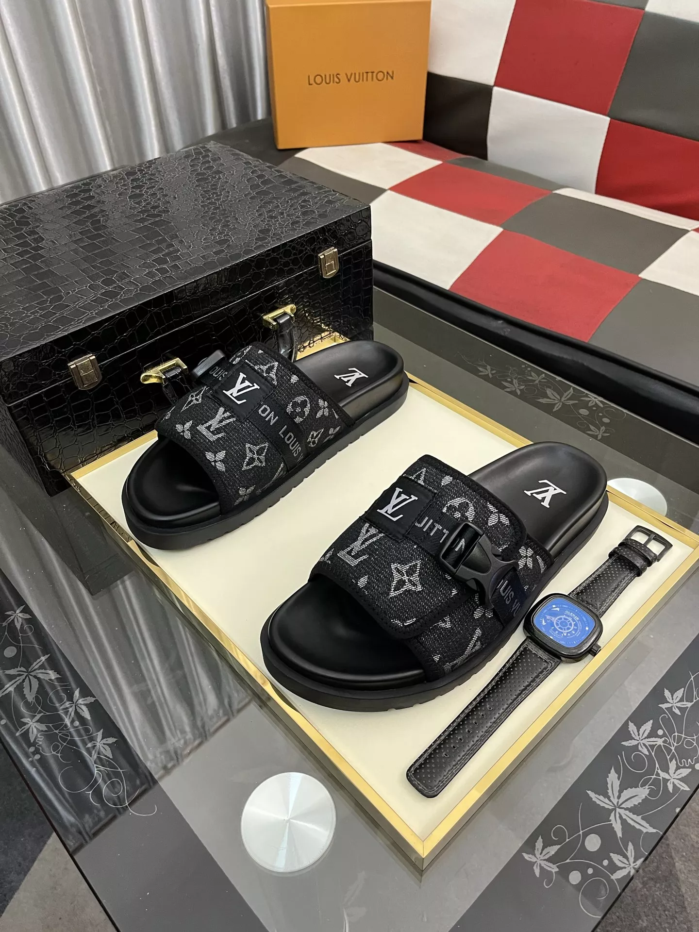 Louis Vuitton Slippers For Men Functional 7249