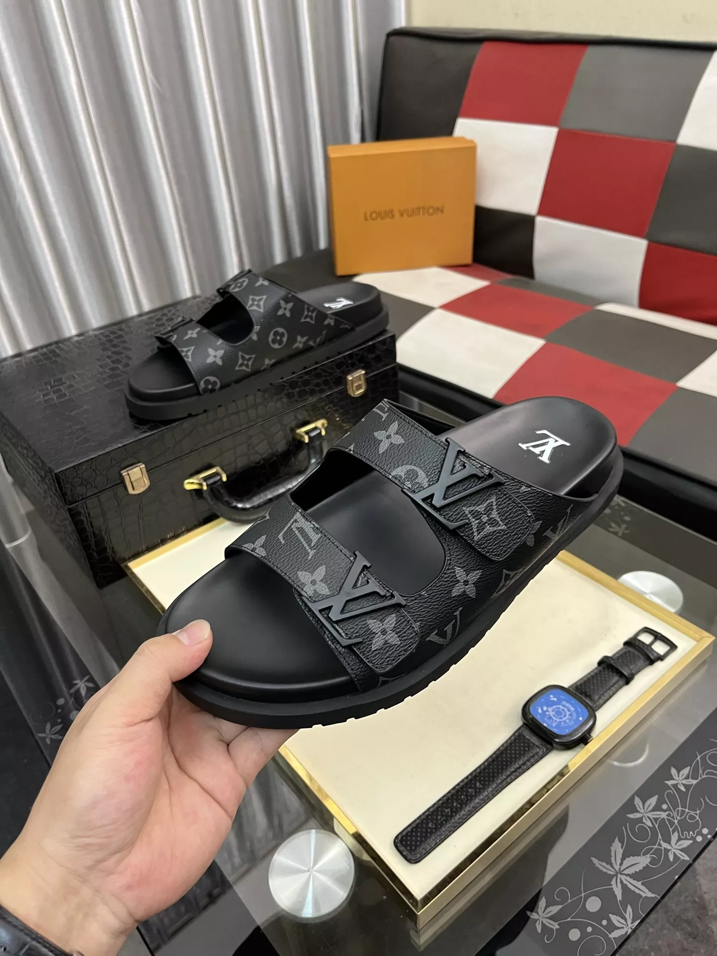 Louis Vuitton Slippers For Men GoodFit 8192
