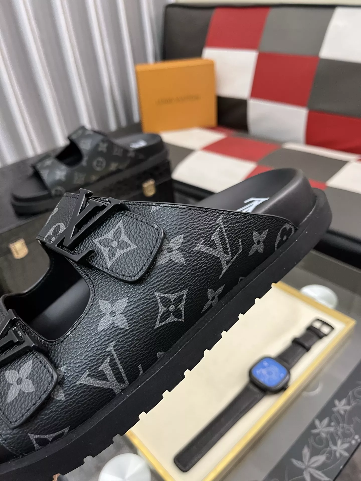 Louis Vuitton Slippers For Men GoodFit 8192