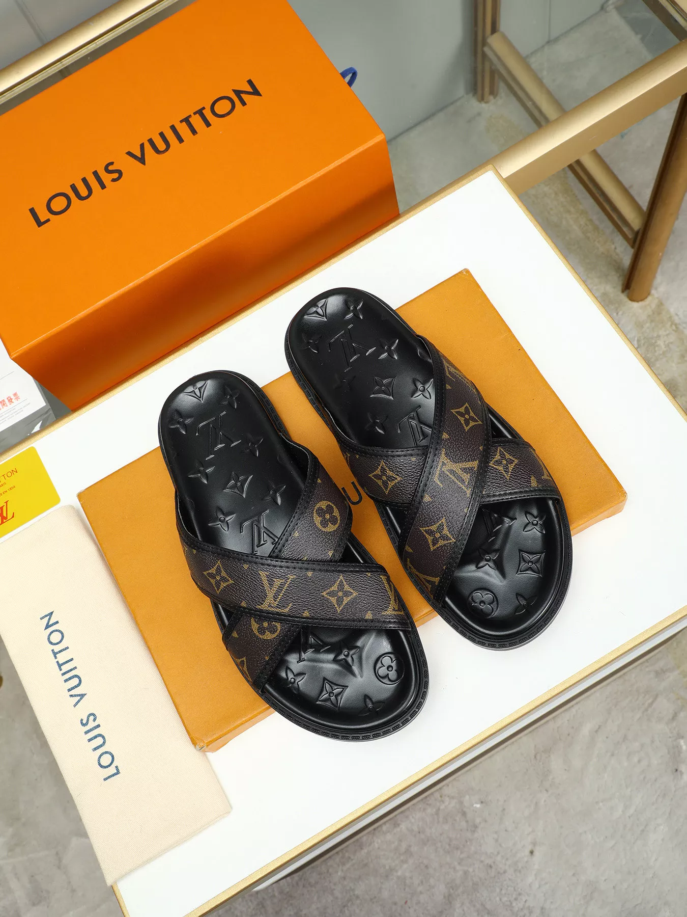 Louis Vuitton Slippers For Men Lightweight 8531