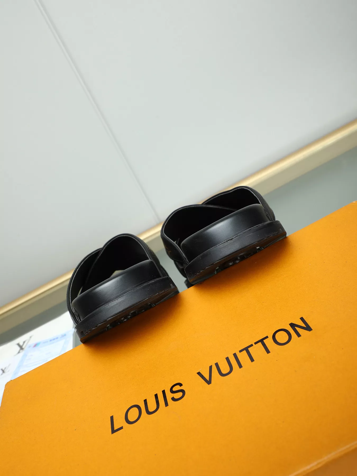 Louis Vuitton Slippers For Men Lightweight 8531