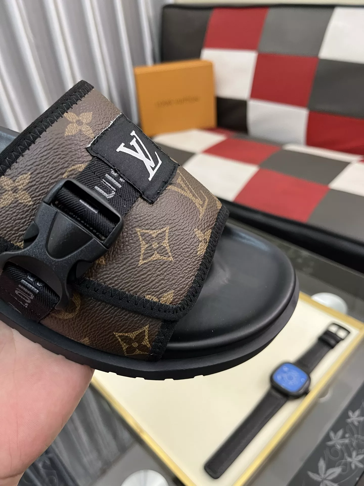 Louis Vuitton Slippers For Men Minimalist 2177