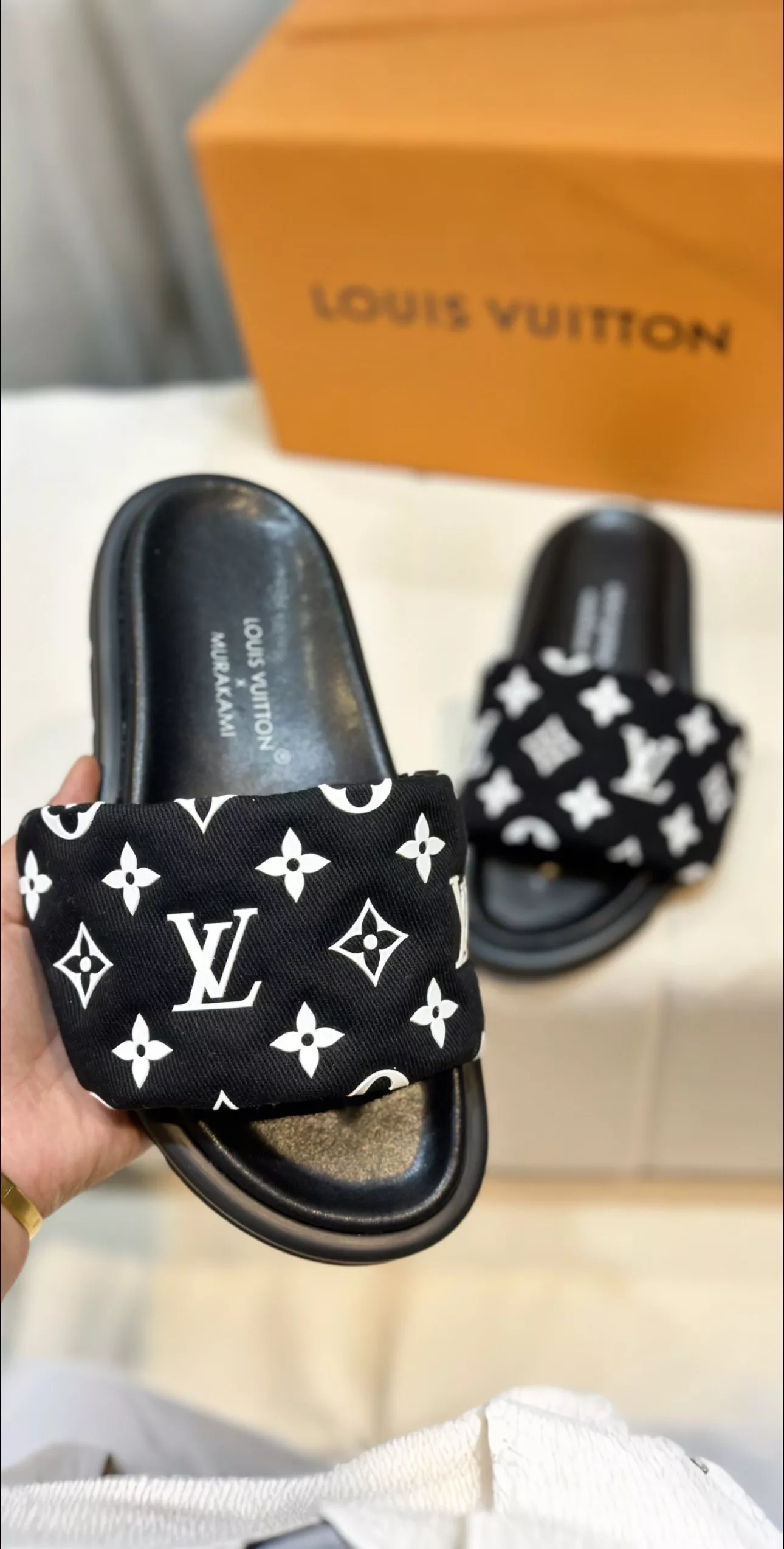 Louis Vuitton Slippers For Men Minimalist 3272