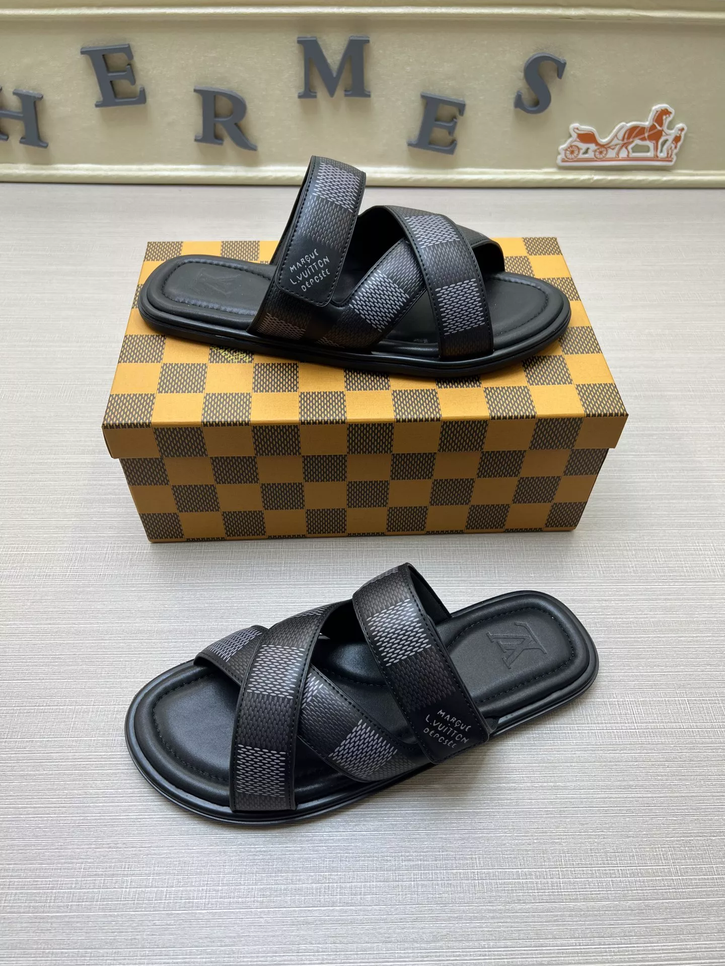 Louis Vuitton Slippers For Men Sleek 5419
