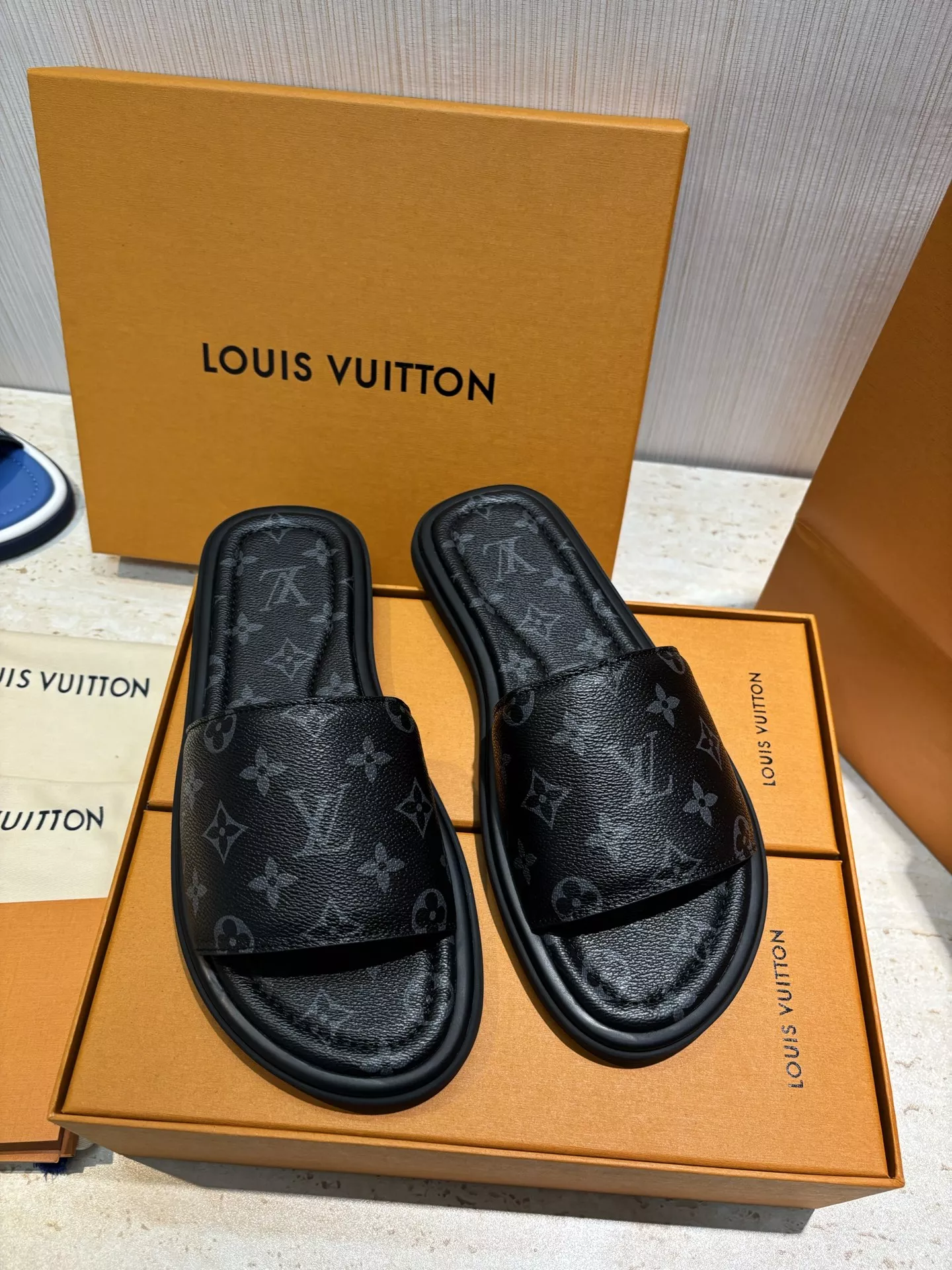 Louis Vuitton Slippers For Men Soft 9533