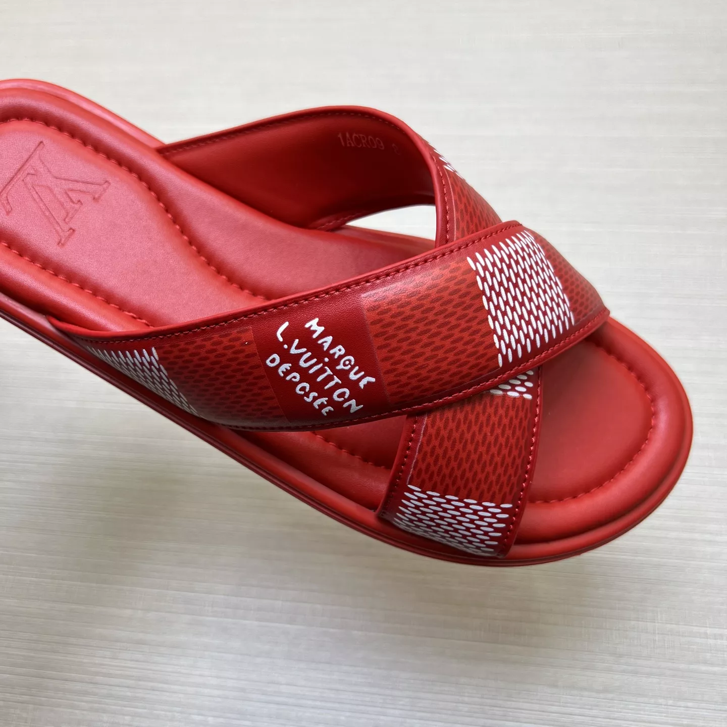 Louis Vuitton Slippers For Men StreetReady 2875