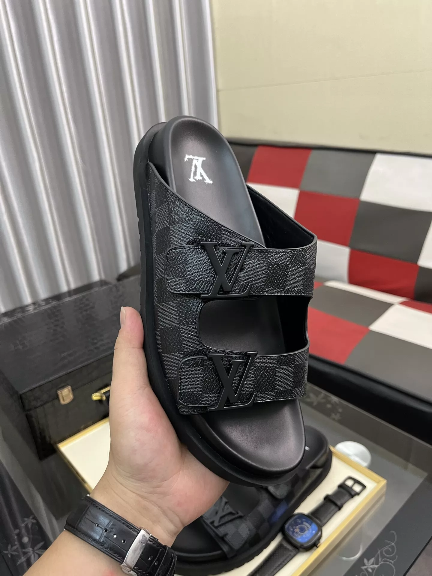 Louis Vuitton Slippers For Men Stylish 2972