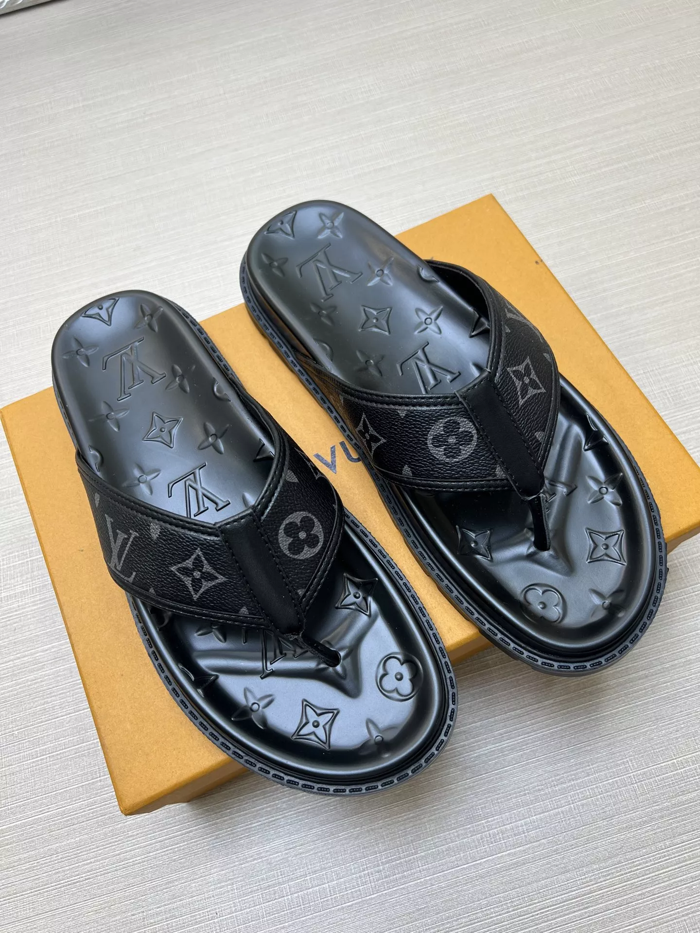 Louis Vuitton Slippers For Men TopPick 814