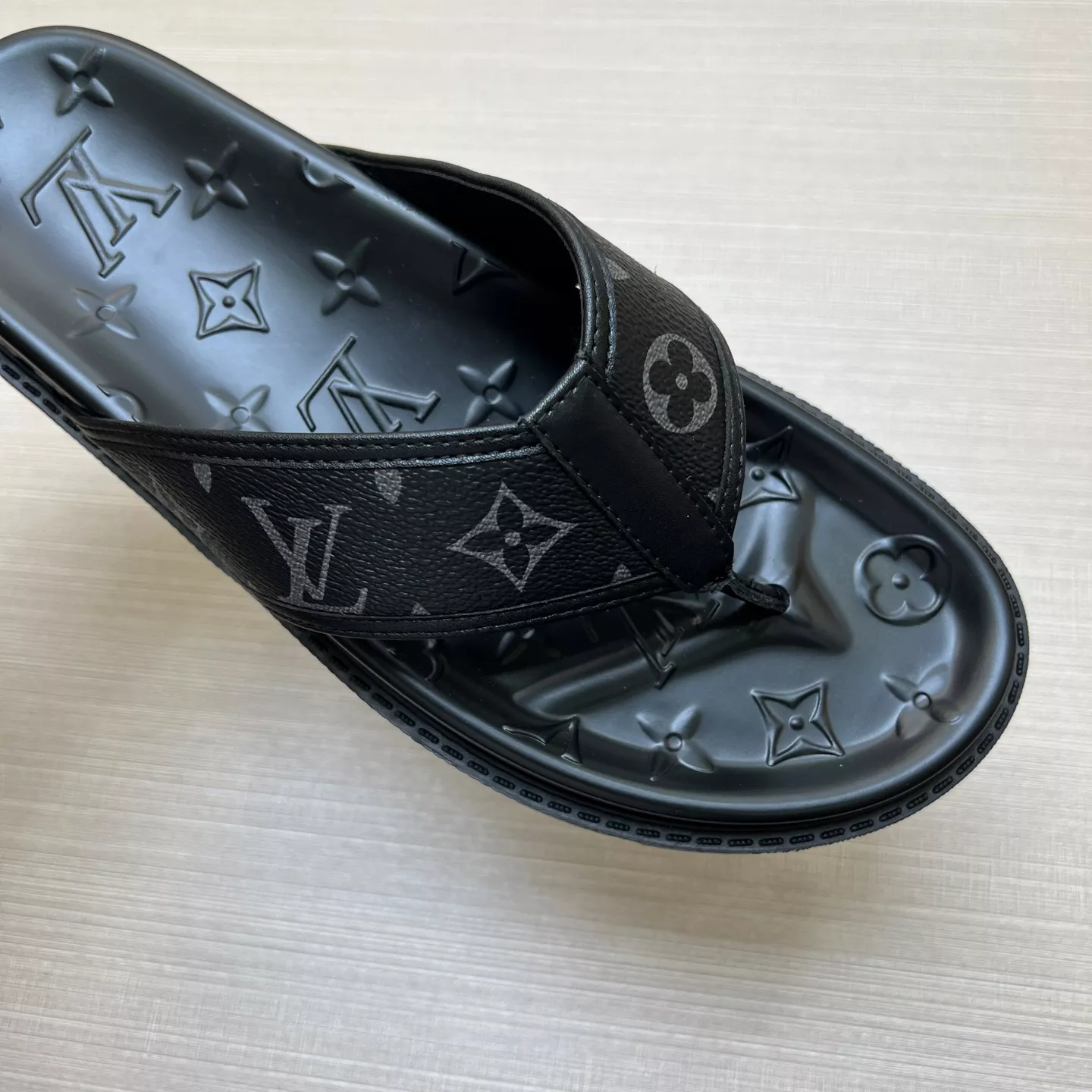 Louis Vuitton Slippers For Men TopPick 814
