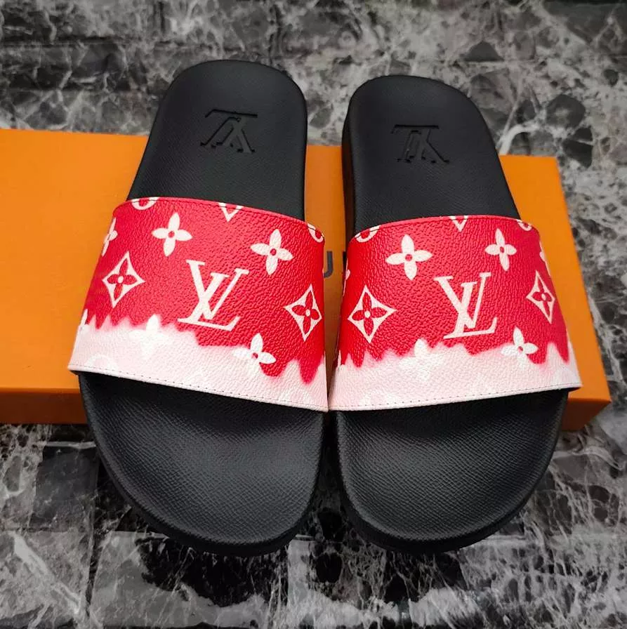 Louis Vuitton Slippers For Men Trendsetting 313