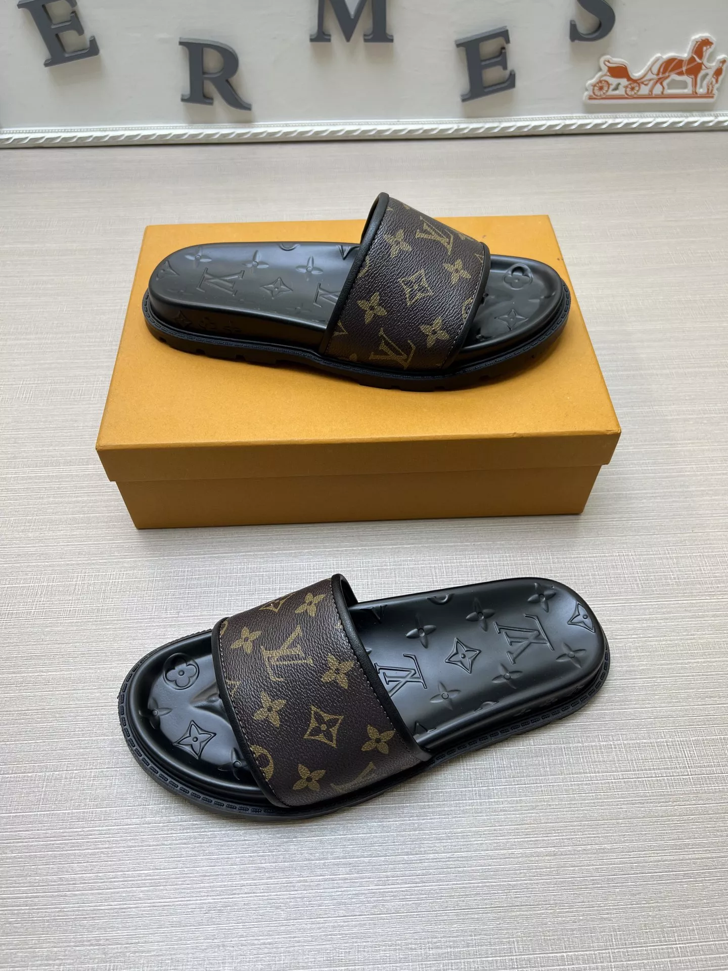 Louis Vuitton Slippers For Men Unique 2246