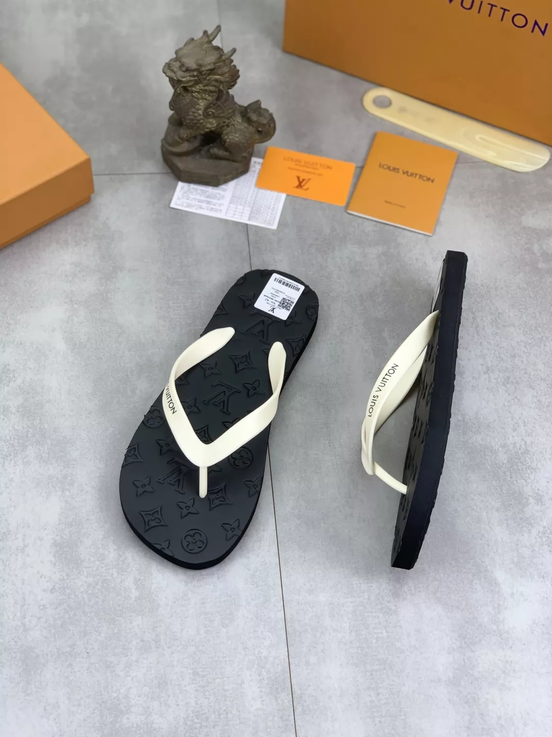 Louis Vuitton Slippers For Men Unique 4179