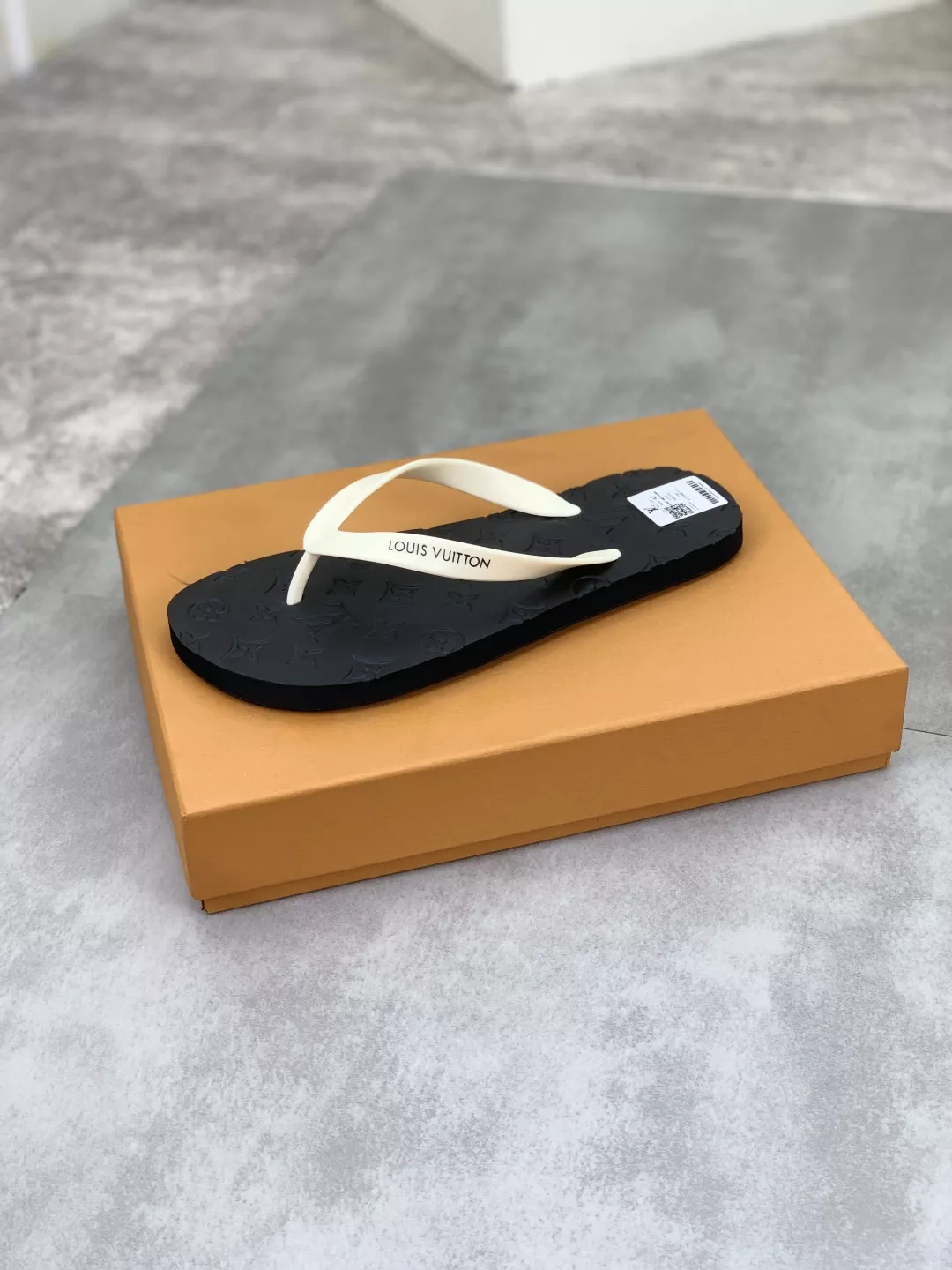 Louis Vuitton Slippers For Men Unique 4179