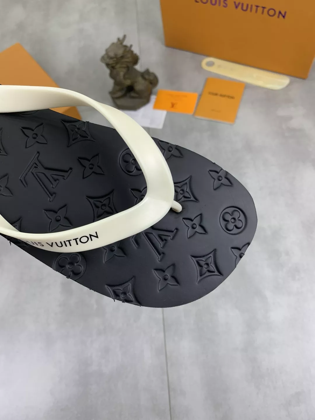 Louis Vuitton Slippers For Men Unique 4179