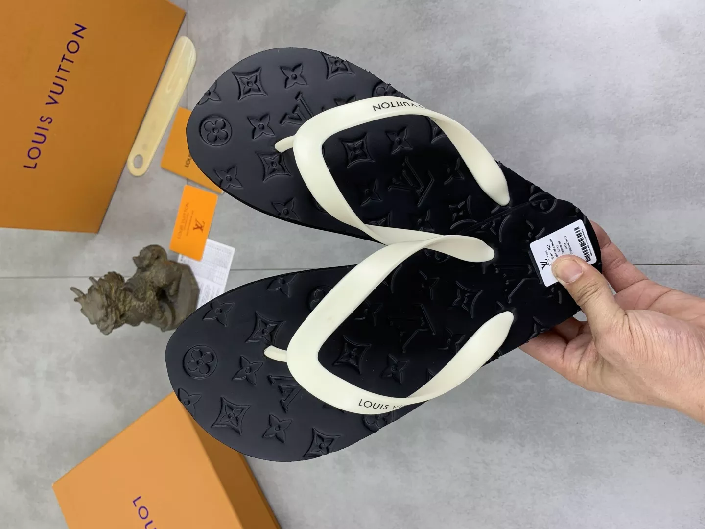 Louis Vuitton Slippers For Men Unique 4179