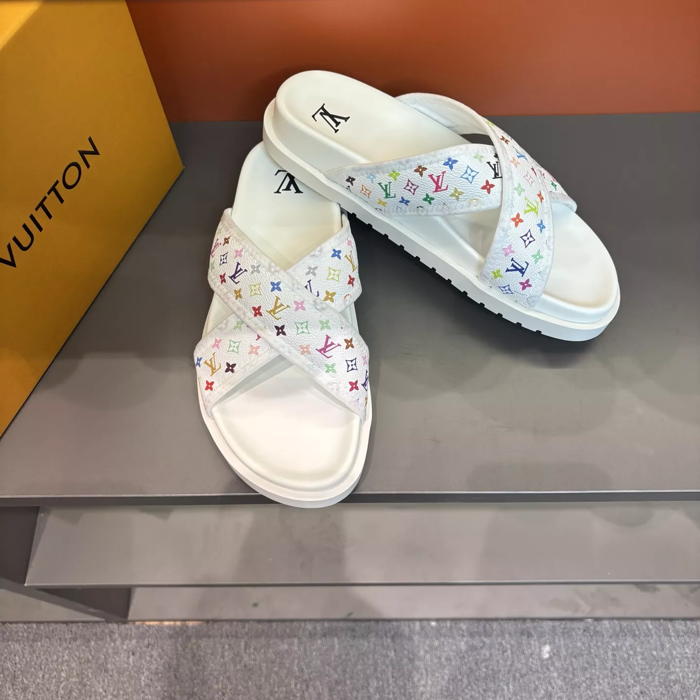 Louis Vuitton Slippers For Men UrbanStyle 6921