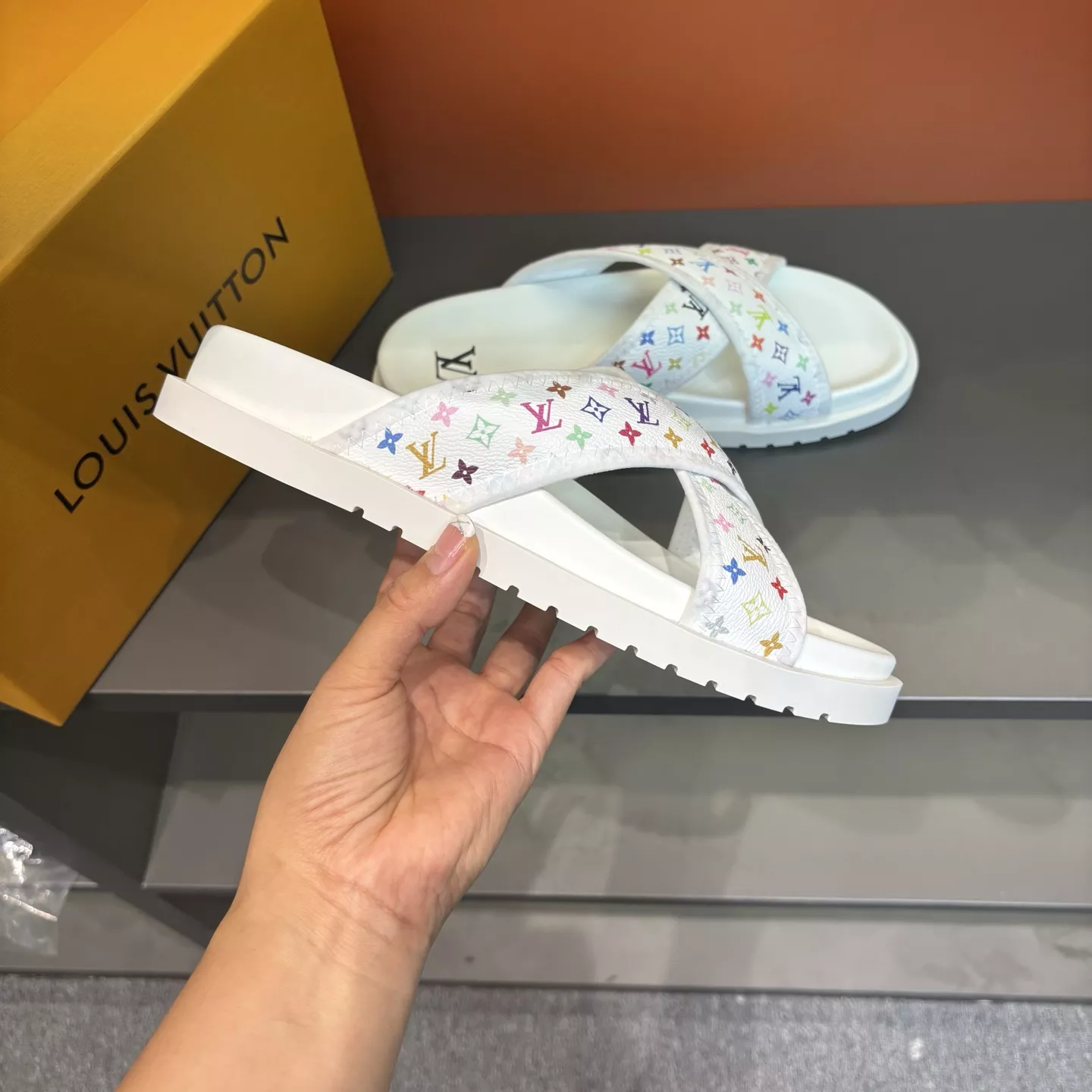 Louis Vuitton Slippers For Men UrbanStyle 6921