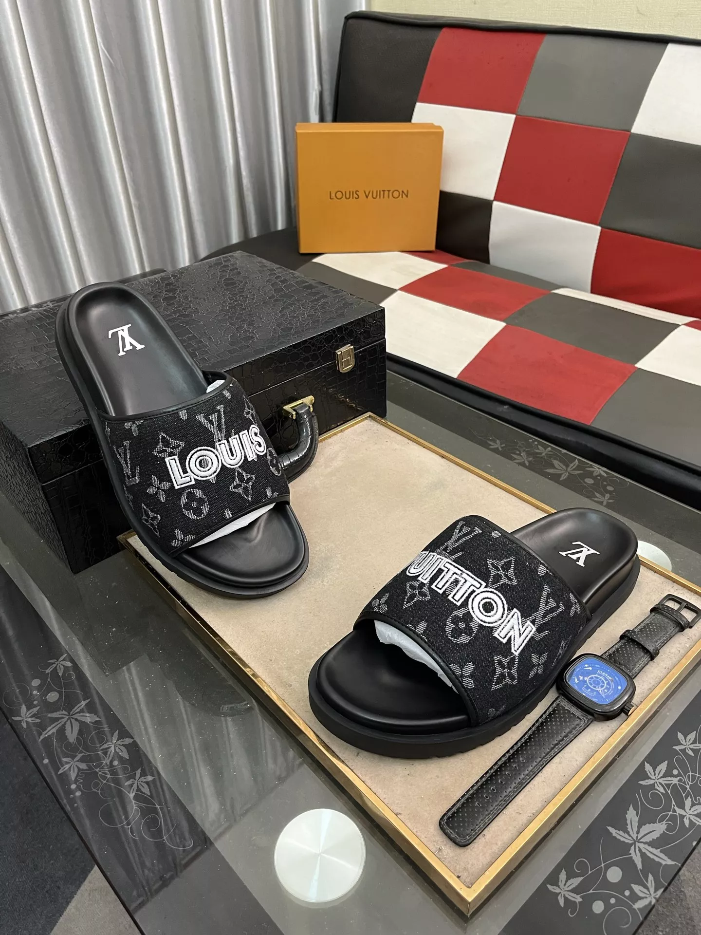 Louis Vuitton Slippers For Men Vibrant 1454