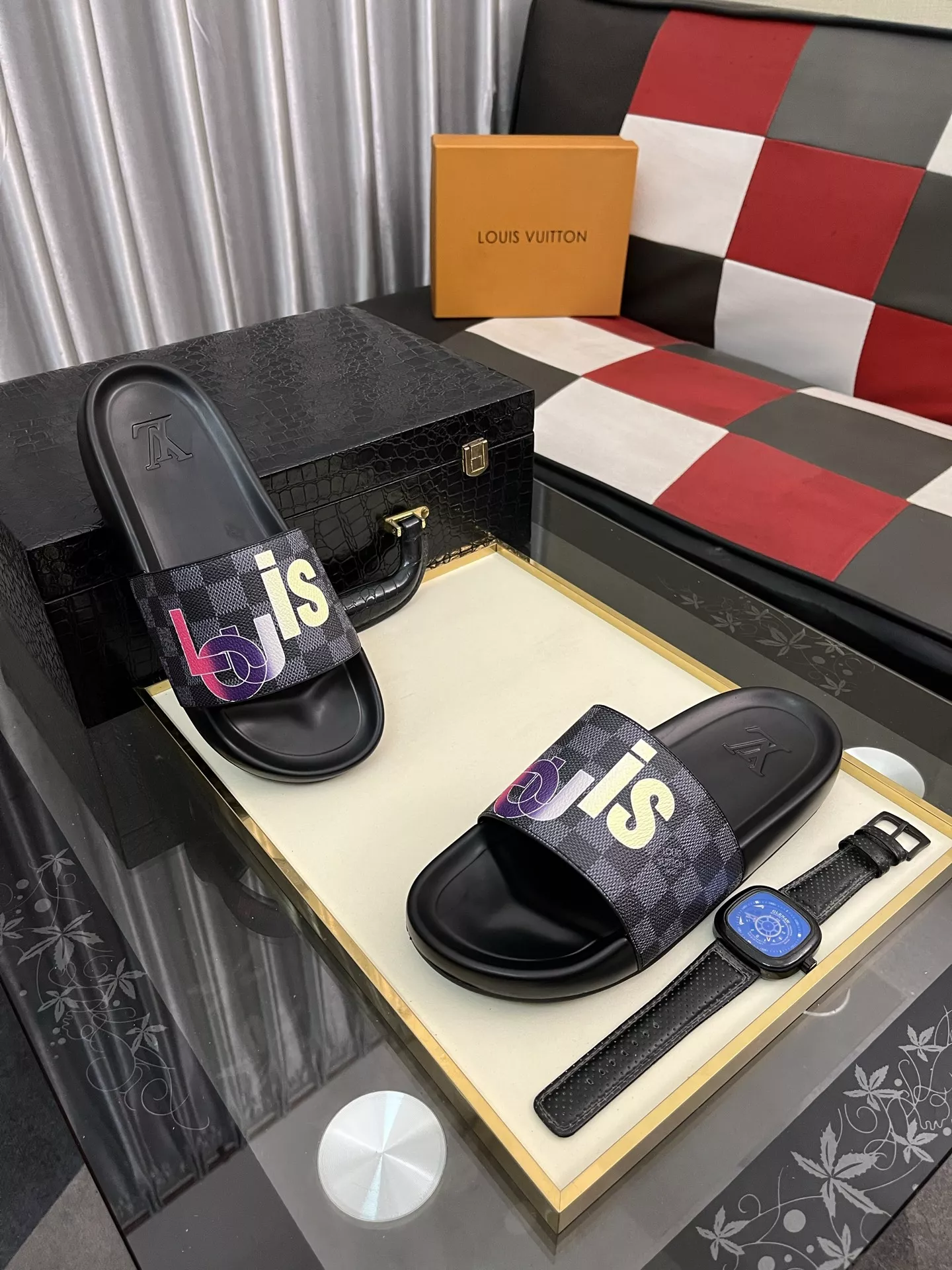 Louis Vuitton Slippers For Men Vibrant 4752