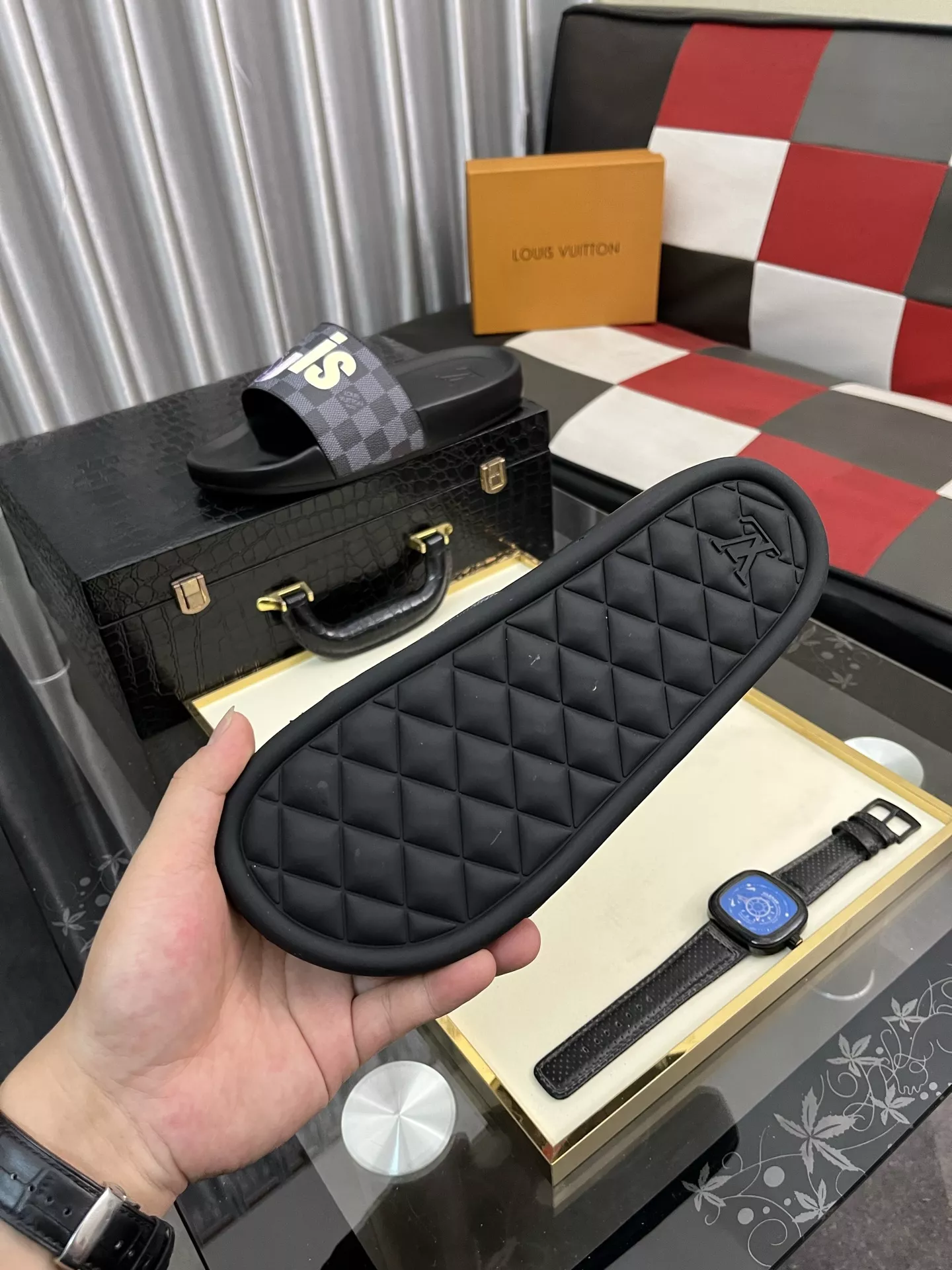 Louis Vuitton Slippers For Men Vibrant 4752