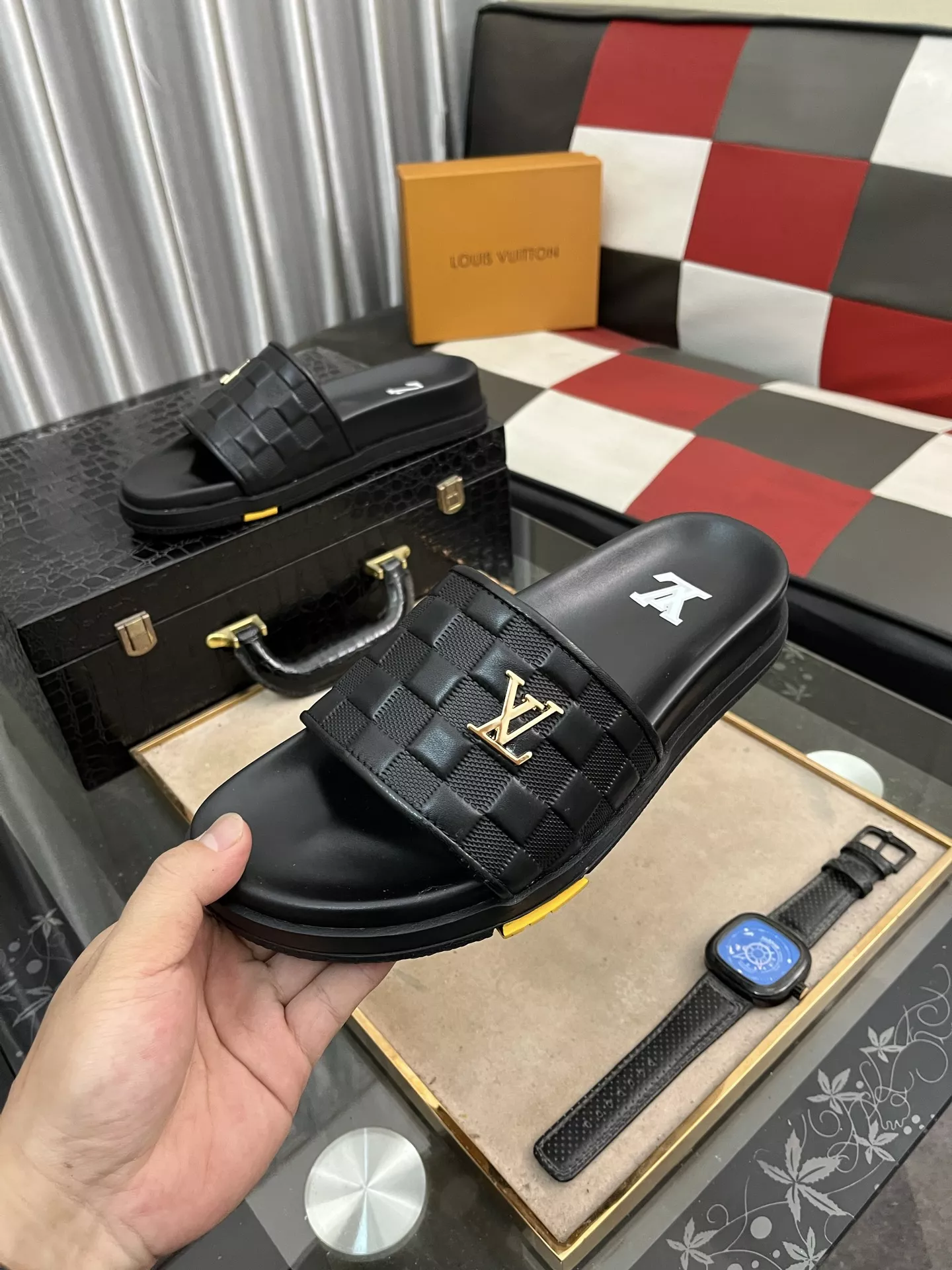 Louis Vuitton Slippers For Men Vibrant 9194
