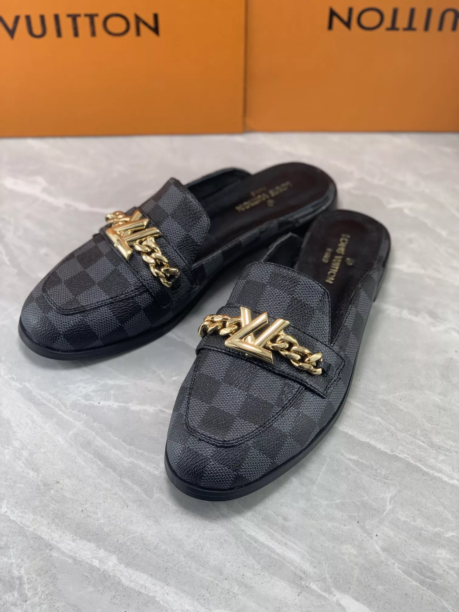 Louis Vuitton Slippers For Women Affordable 9385