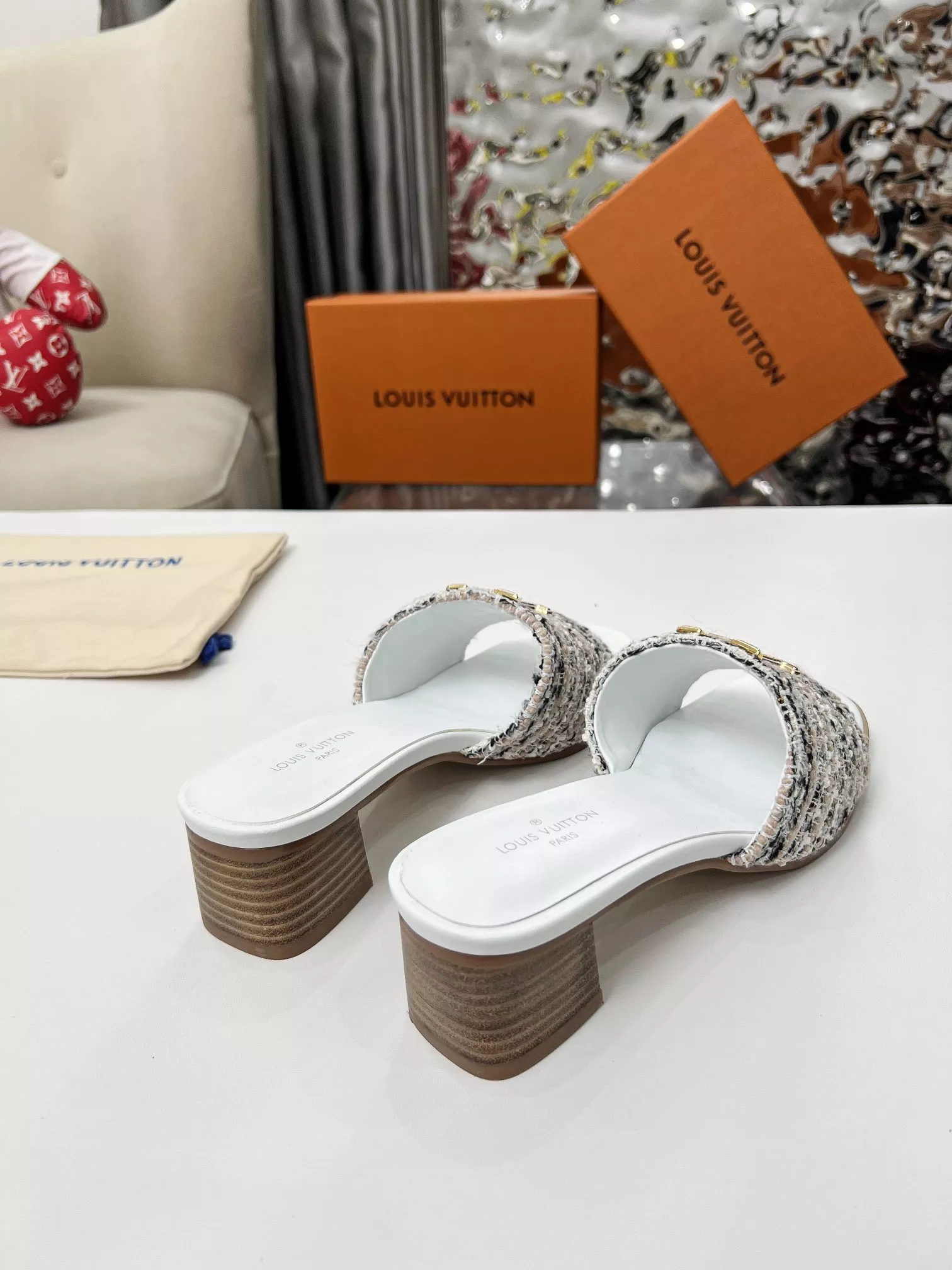 Louis Vuitton Slippers For Women AllSeason 3954