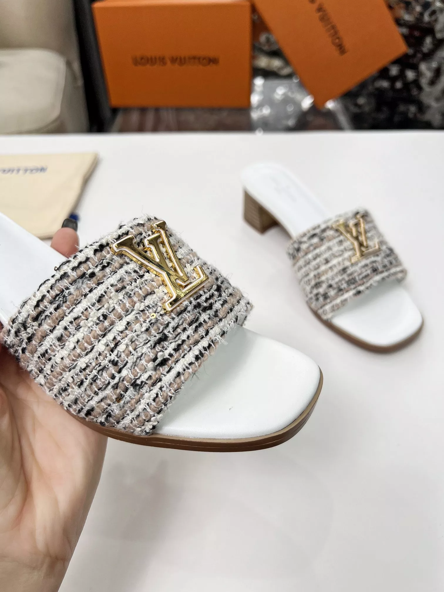 Louis Vuitton Slippers For Women AllSeason 3954