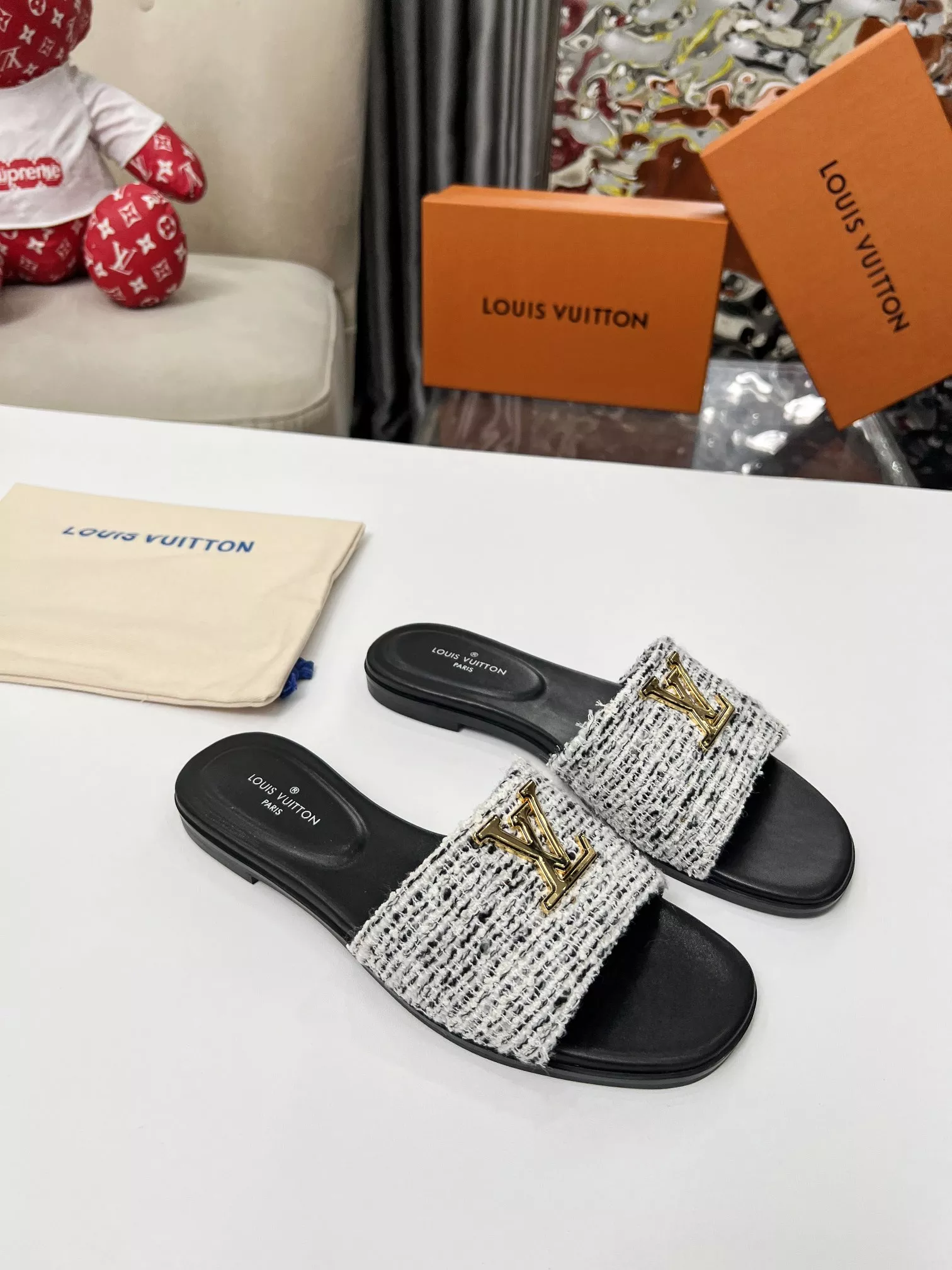 Louis Vuitton Slippers For Women Bold 2550