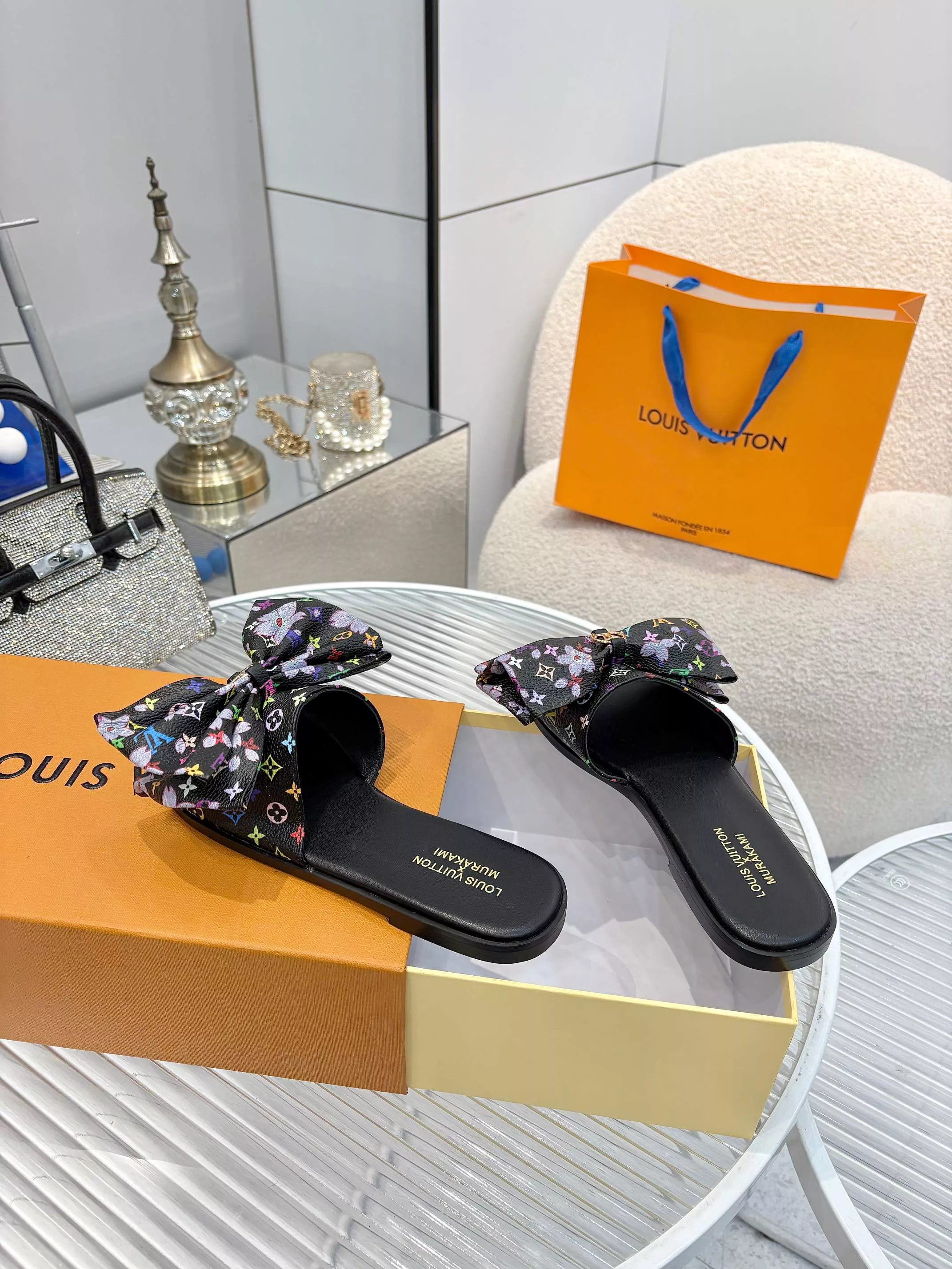 Louis Vuitton Slippers For Women Bold 9118