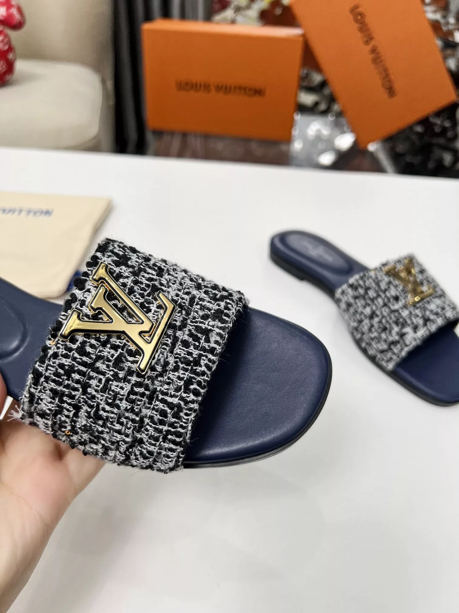 Louis Vuitton Slippers For Women Bright 3506