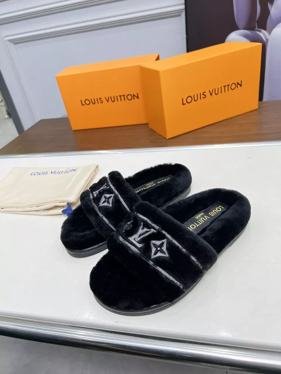 Louis Vuitton Slippers For Women Comfortable 9731