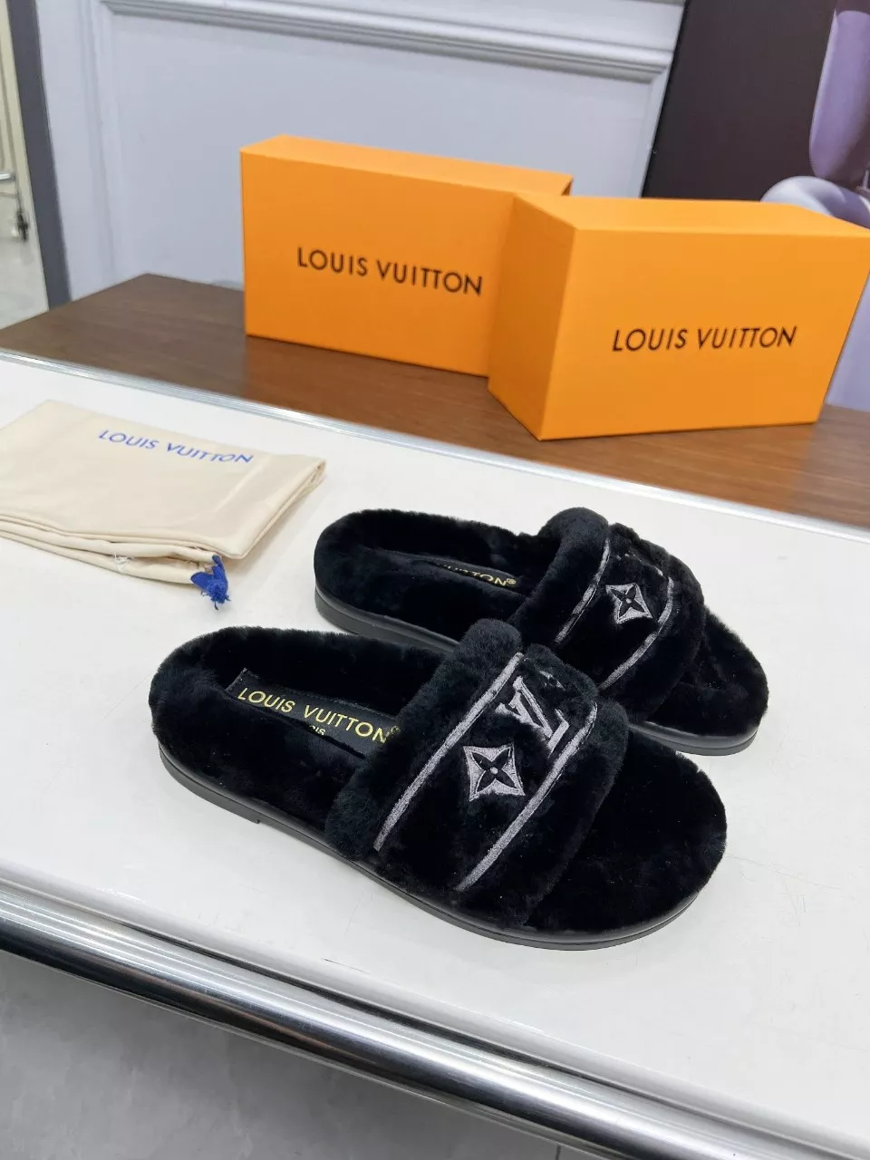 Louis Vuitton Slippers For Women Comfortable 9731