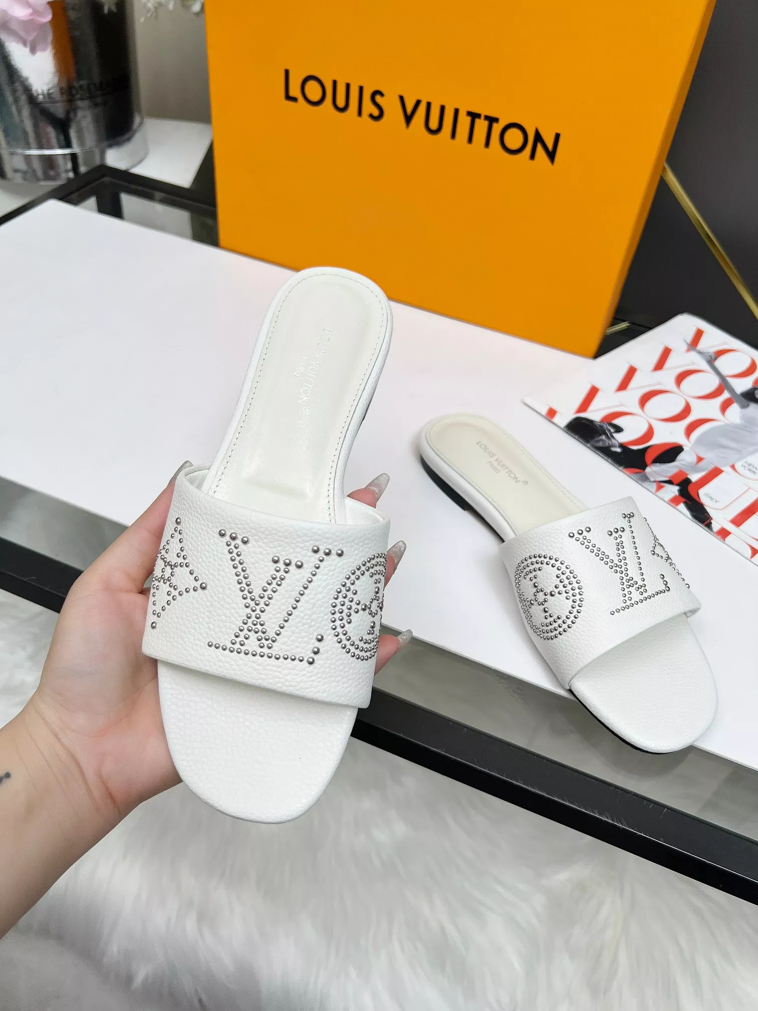 Louis Vuitton Slippers For Women DailyWear 2996
