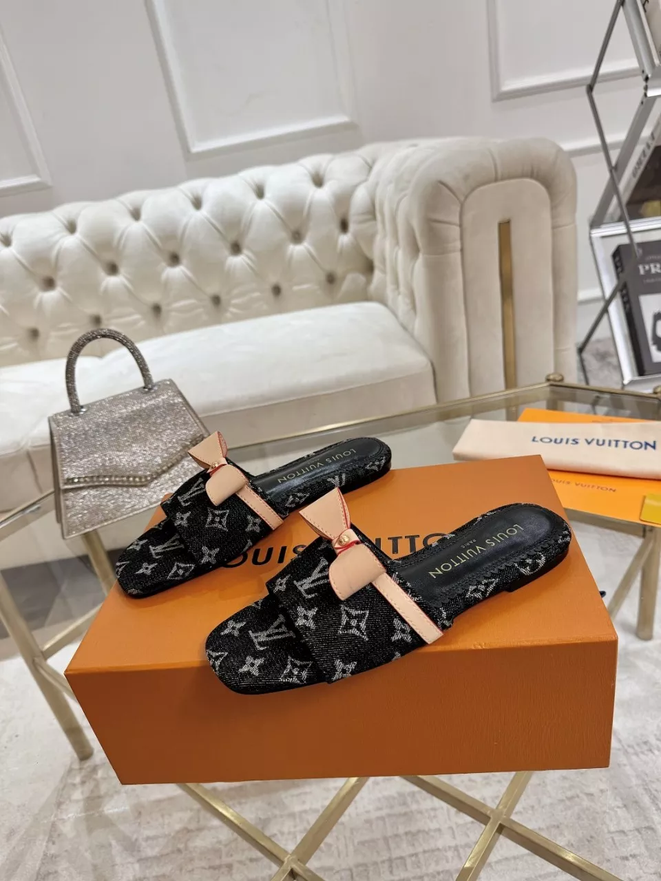 Louis Vuitton Slippers For Women DailyWear 7052