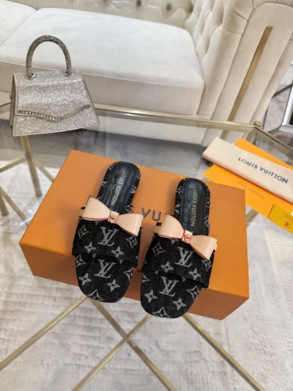 Louis Vuitton Slippers For Women DailyWear 7052