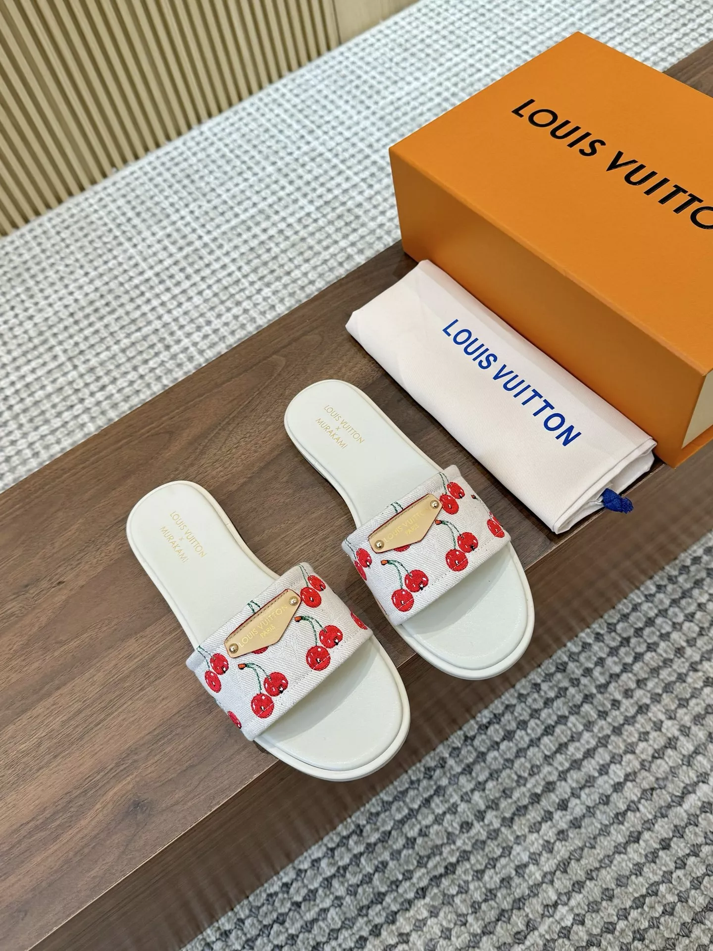 Louis Vuitton Slippers For Women Durable 8352