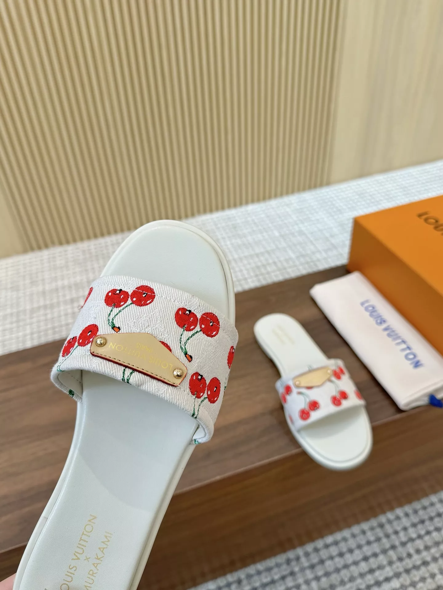 Louis Vuitton Slippers For Women Durable 8352