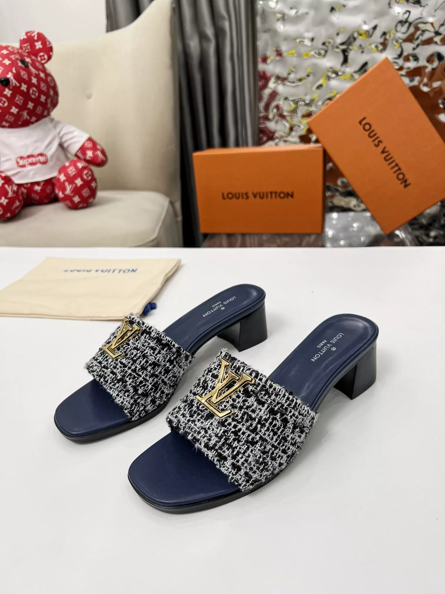 Louis Vuitton Slippers For Women EasyMatch 7789