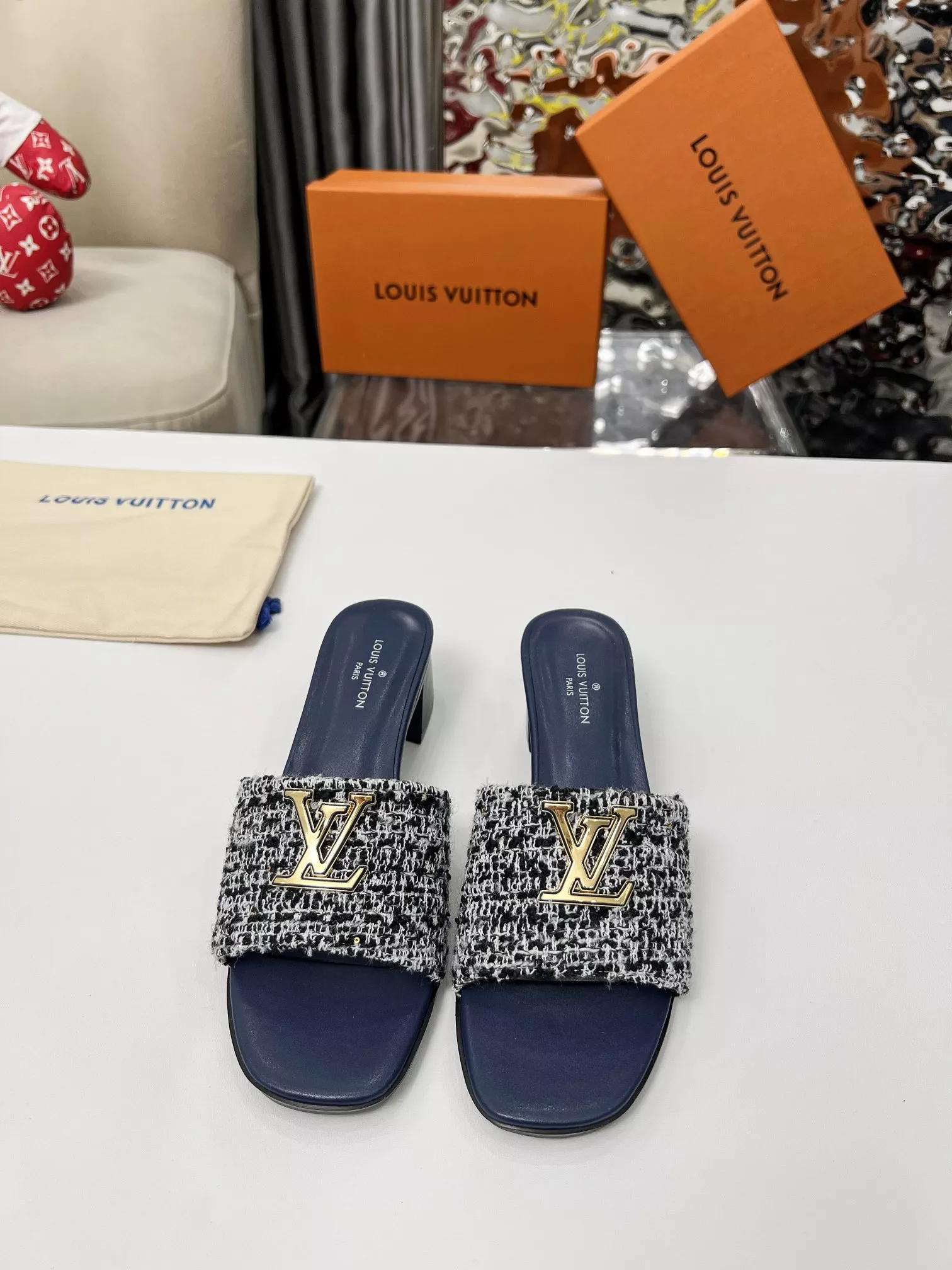 Louis Vuitton Slippers For Women EasyMatch 7789