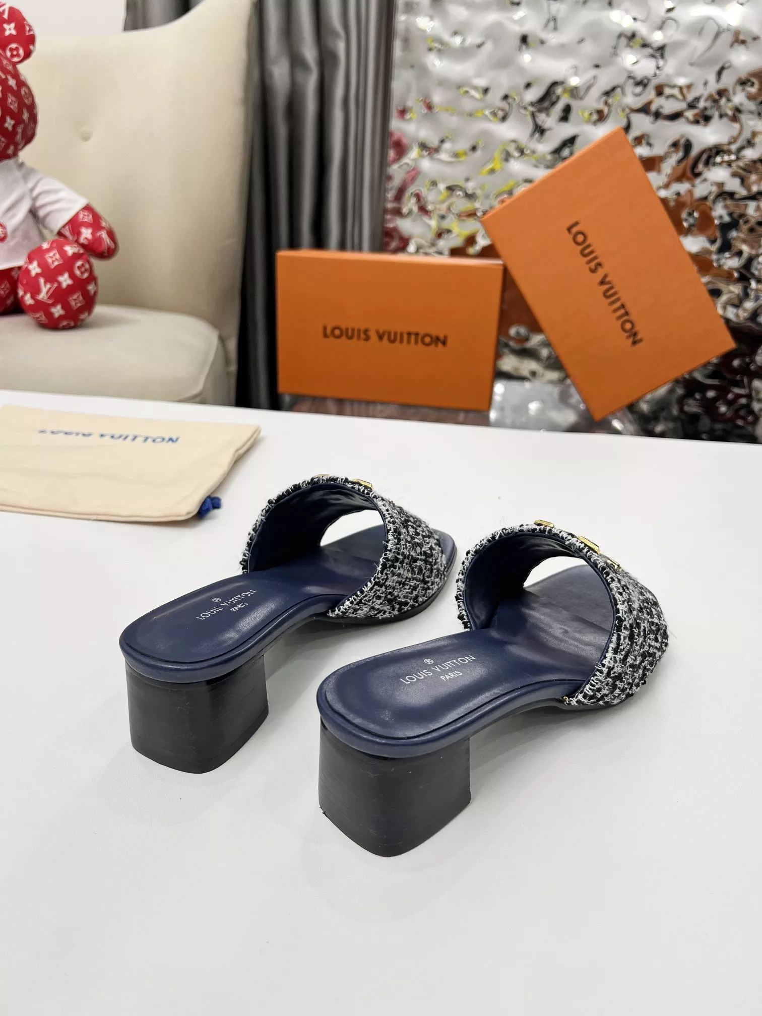 Louis Vuitton Slippers For Women EasyMatch 7789