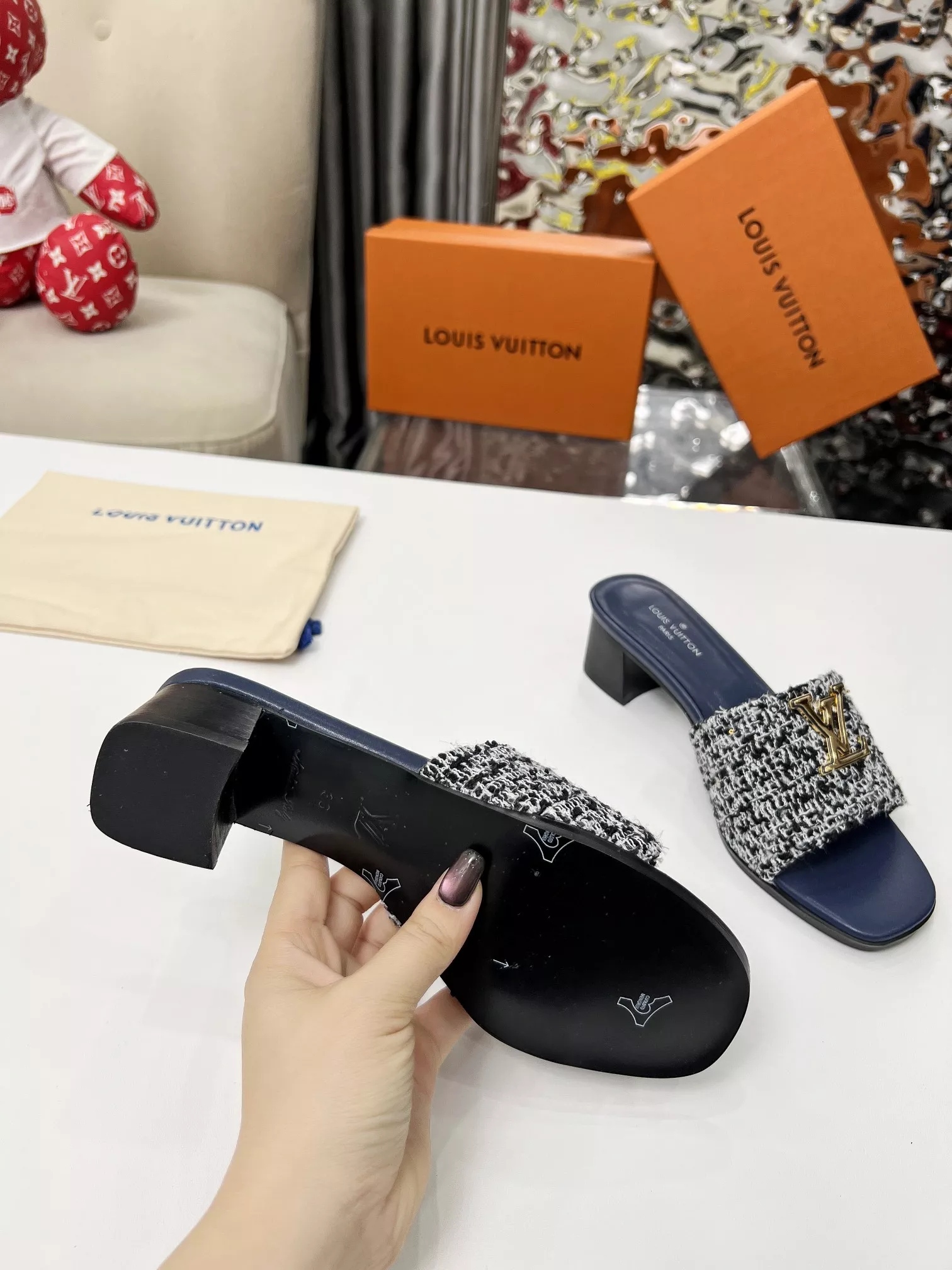 Louis Vuitton Slippers For Women EasyMatch 7789
