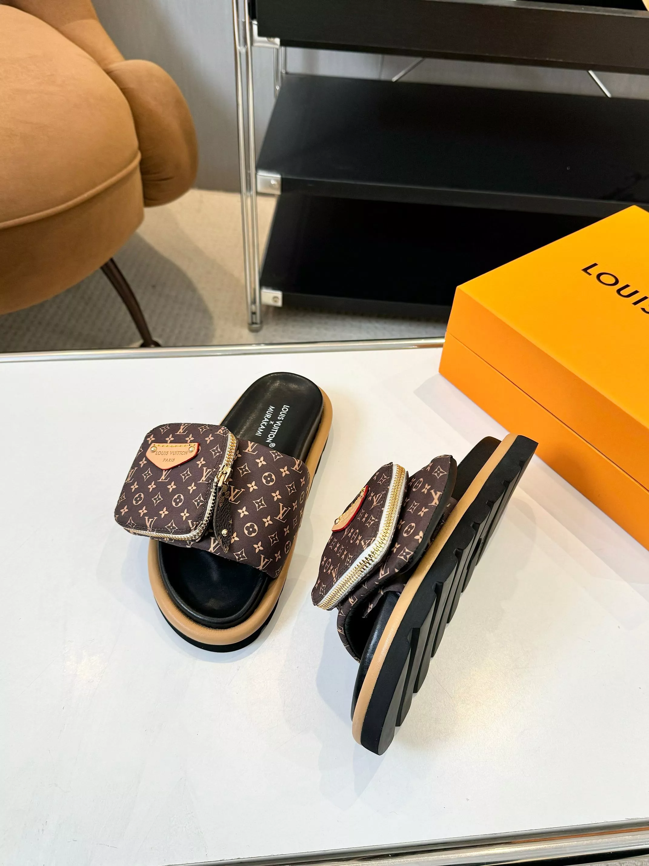Louis Vuitton Slippers For Women Fashionable 2531