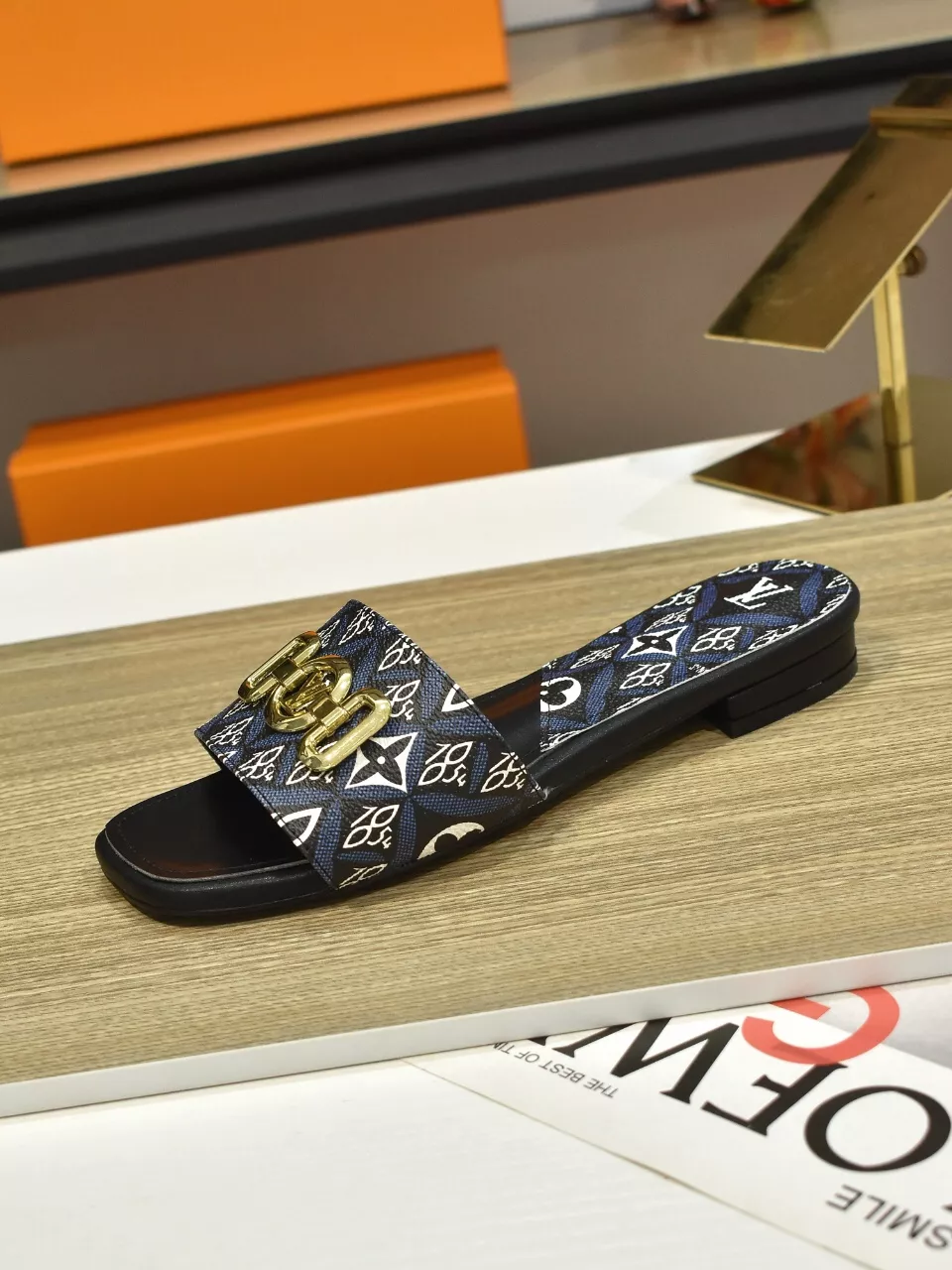 Louis Vuitton Slippers For Women Flexible 8361