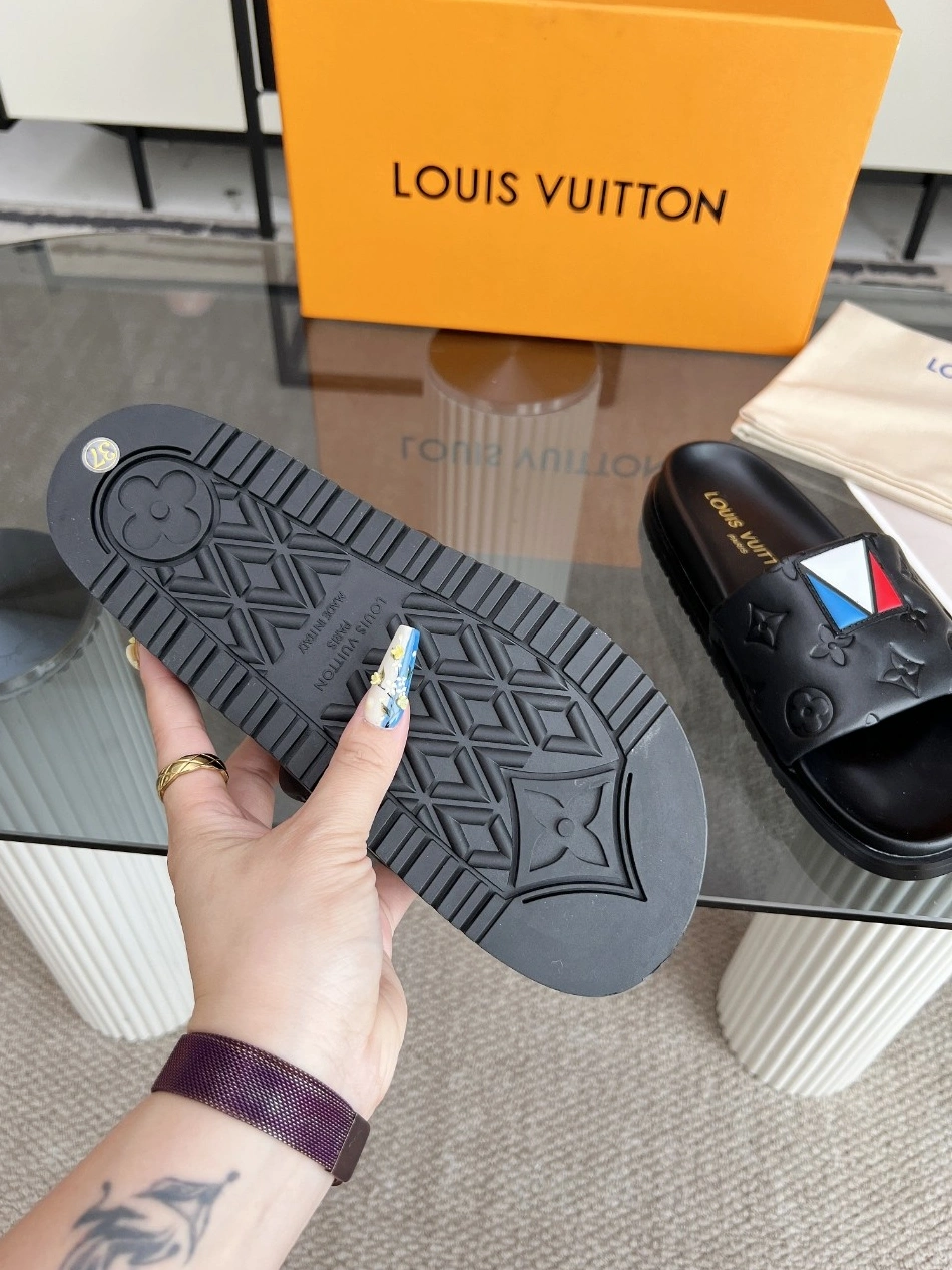 Louis Vuitton Slippers For Women Functional 4728