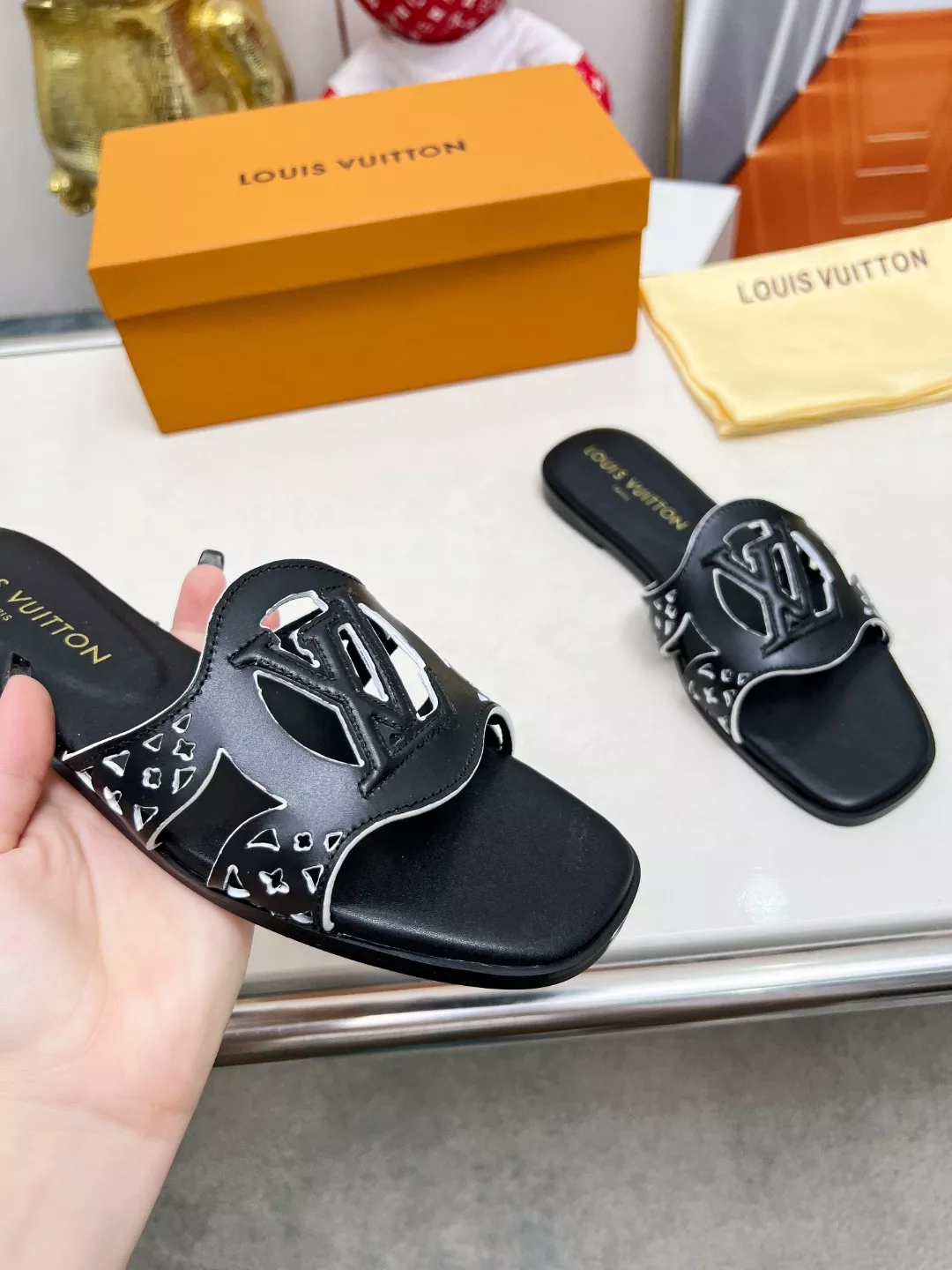 Louis Vuitton Slippers For Women GoAnywhere 3665