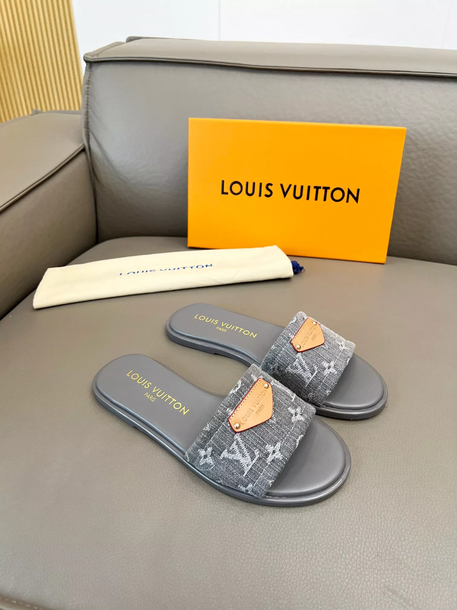 Louis Vuitton Slippers For Women GoAnywhere 640
